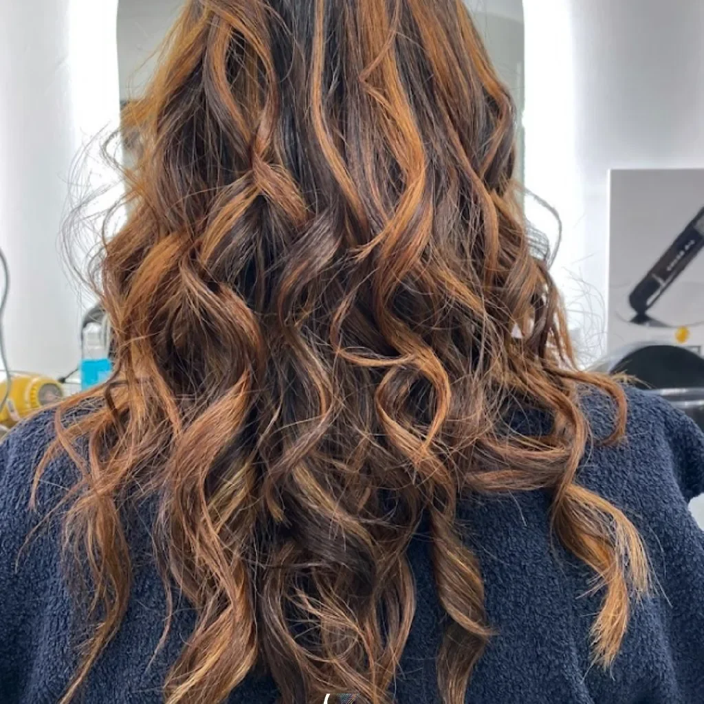 gianfranco_studio_acconciature_1689841765_3150943561374154186_7079318494